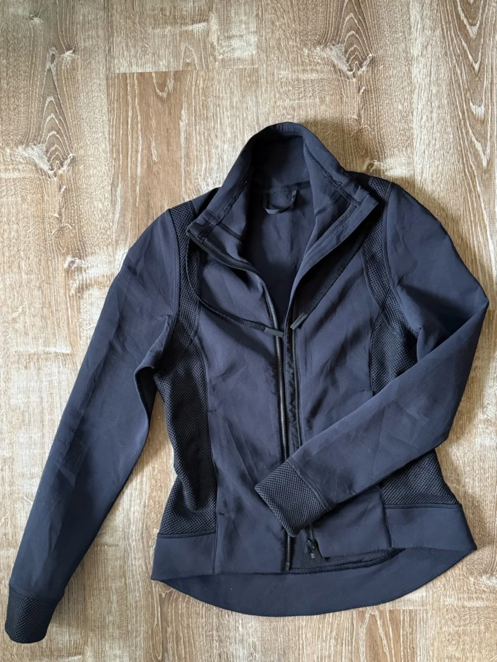 Lululemon Hot Mesh Jacket Black size 6 - Picture 1 of 5